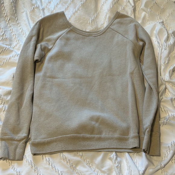 OBEY cream coloured scoop neck sweatshirt - Picture 3 of 3
